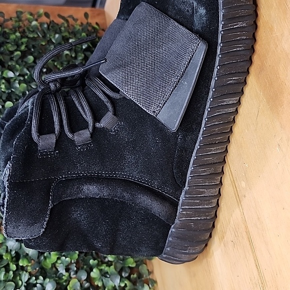 Adidas Yeezy Boost 750 Triple Black | Size: 9 Mens | Black - Picture 11 of 11